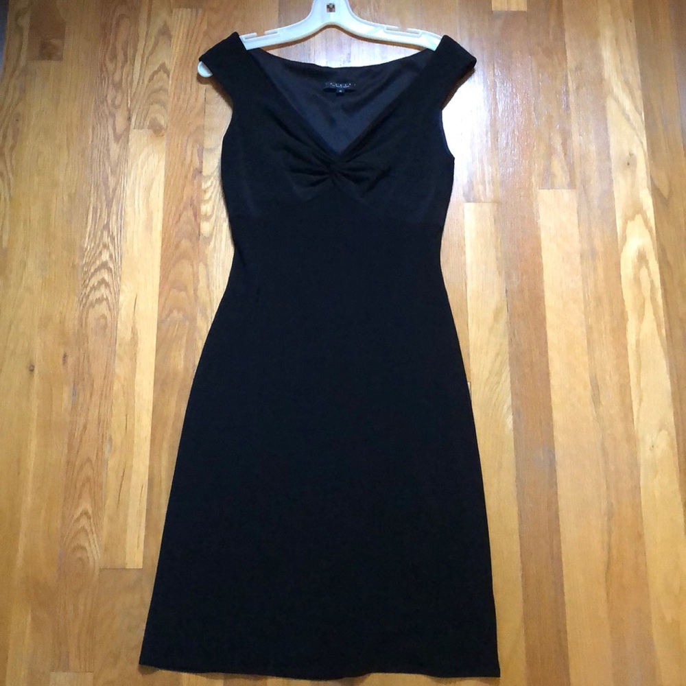 Like-New Shelli Segal BLK sleeveless v-neck dress